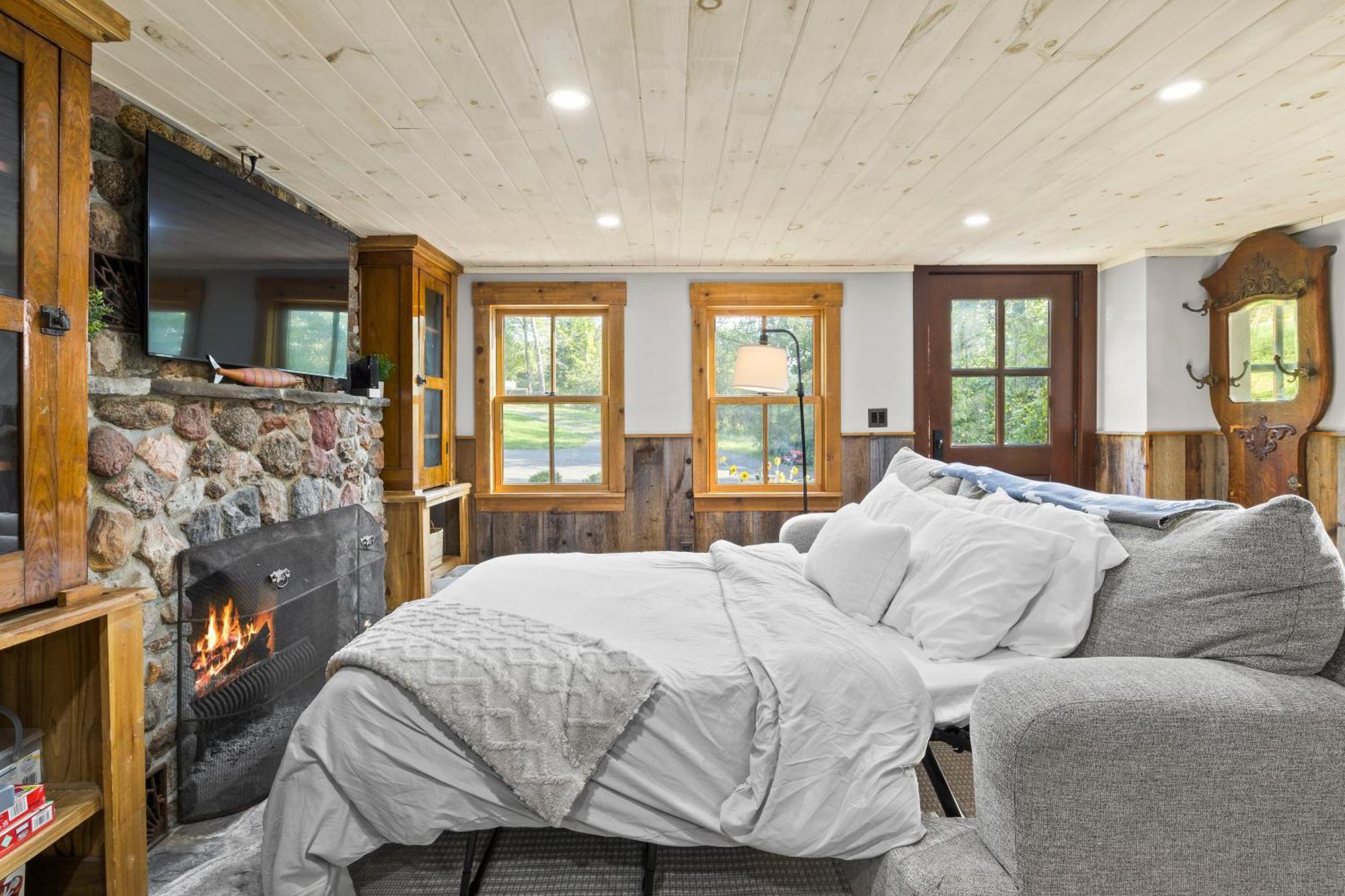 Cozy Two Bedroom Home On Canandaigua Lake Rushville Exteriér fotografie